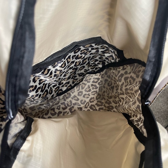 APL Packable Backpack Leopard Cream New with Tags - Picture 7 of 10